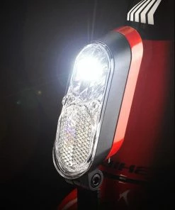 Haibike - EHeadlight - éclairage Avant LED 60 Lux -Vélos électriques Soldes haibike eheadlight eclairage avant led 60 lux cadre rouge 3840x2160