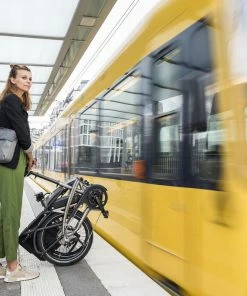 Tern Vektron S10 - 2022/2023 -Vélos électriques Soldes tern vektron s10 velo electrique pliant en action 3840x2160